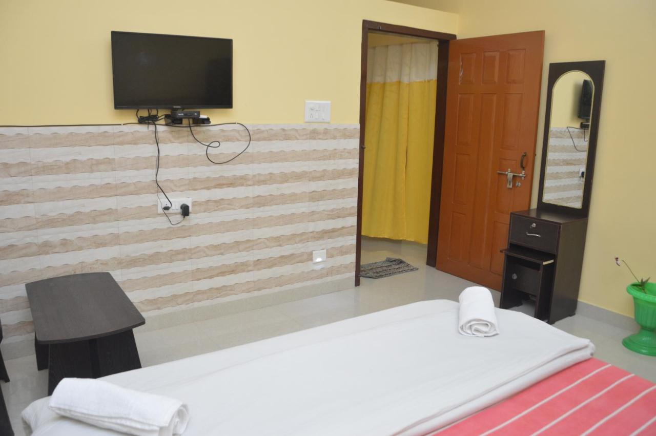 Moon Hill Homestay Guwahati Bagian luar foto